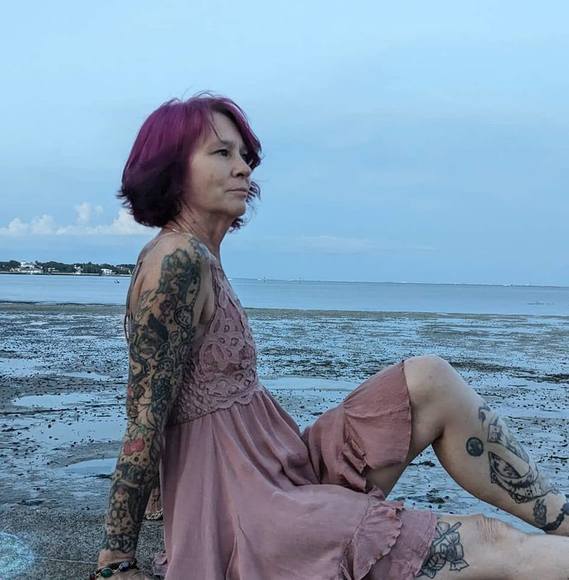 Meet your Posher, Leslie - Picture 1 of 1